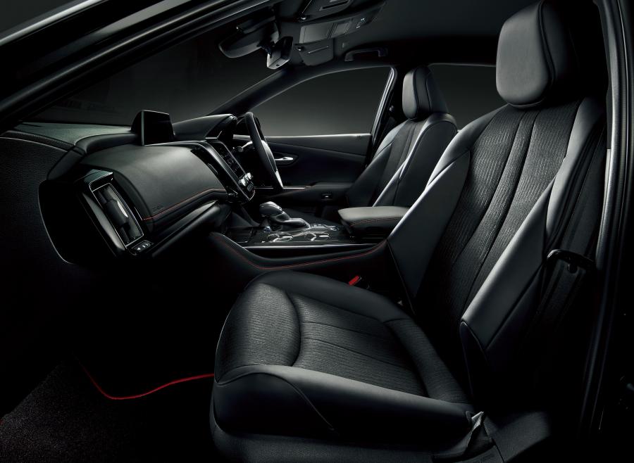 Интерьер Toyota Crown S Sport Style 2020 года  (фото 4 из 4)